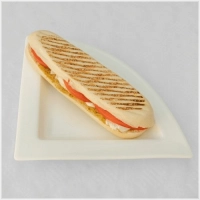 Mozzarella, pesto en tomaten